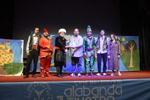 ASEM SANAT TİYATROSU VE İZMİR DİŞ HEKİMLERİ ODASI ÇİNELİ TİYATROSEVERLERLE BULUŞTU