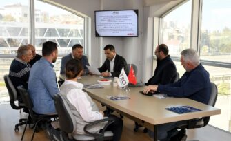 BAŞKAN ÖMER GÜNEL: “TURİST REHBERLERİMİZİN HER ZAMAN YANINDAYIZ”