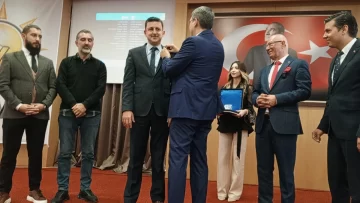 Bayraktar, AK Parti saflarında