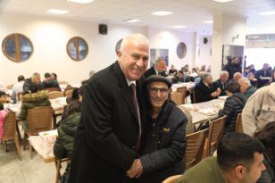 BAŞKAN ATAY HER AKŞAM BAŞKA BİR MAHALLEDE İFTAR YAPIYOR