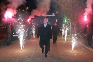 EFELER HALKINDAN BAŞKAN ATAY’A COŞKULU KARŞILAMA