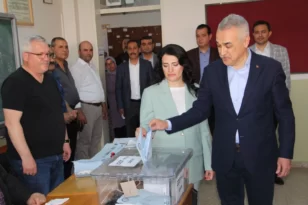 Savaş, oyunu kullandı